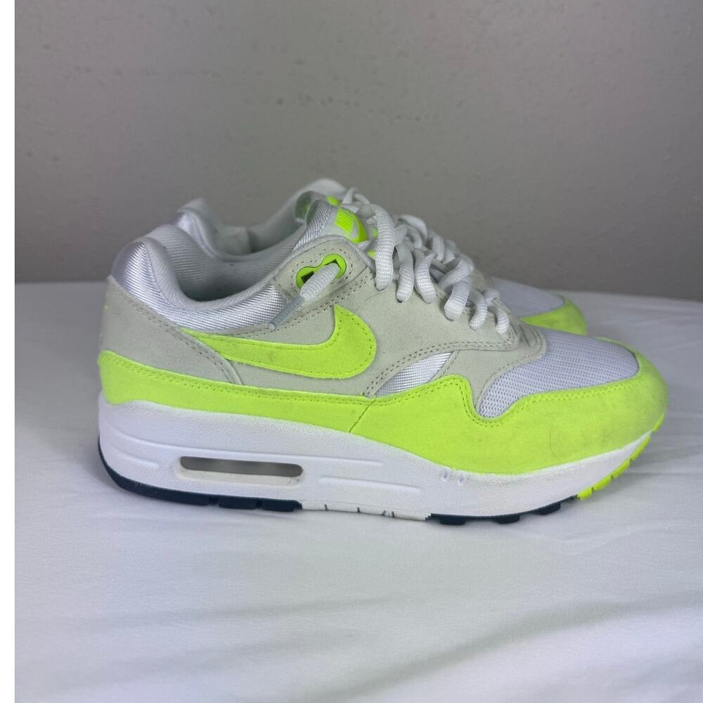 Nike Air Max 1 "Volt Suede" Neon yellow & White Womens Size 6